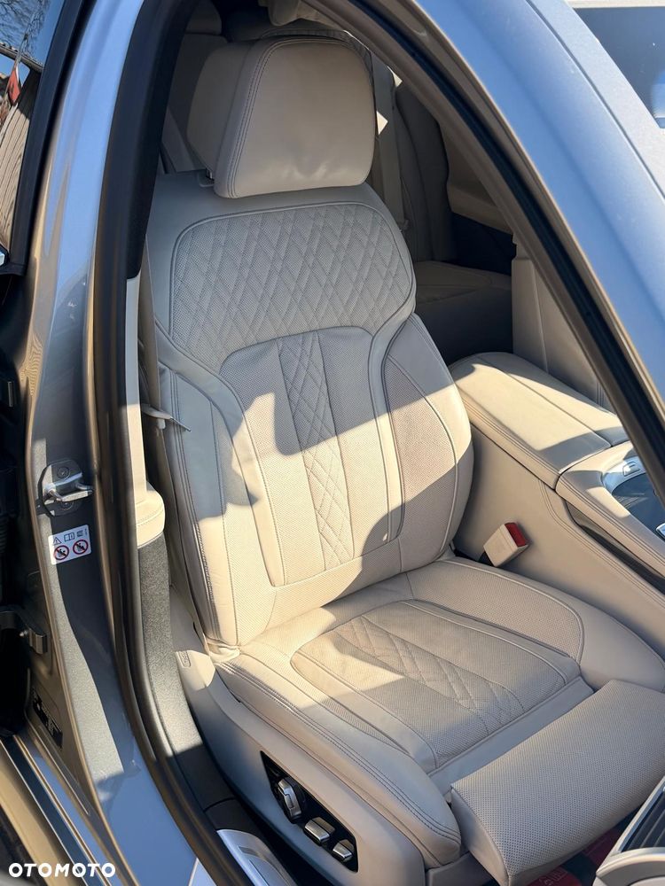 BMW Seria 7 740d xDrive sport - 11