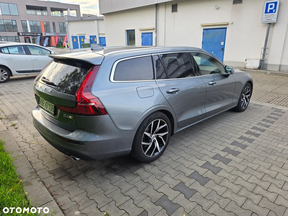 Volvo V60 D4 Momentum - 5