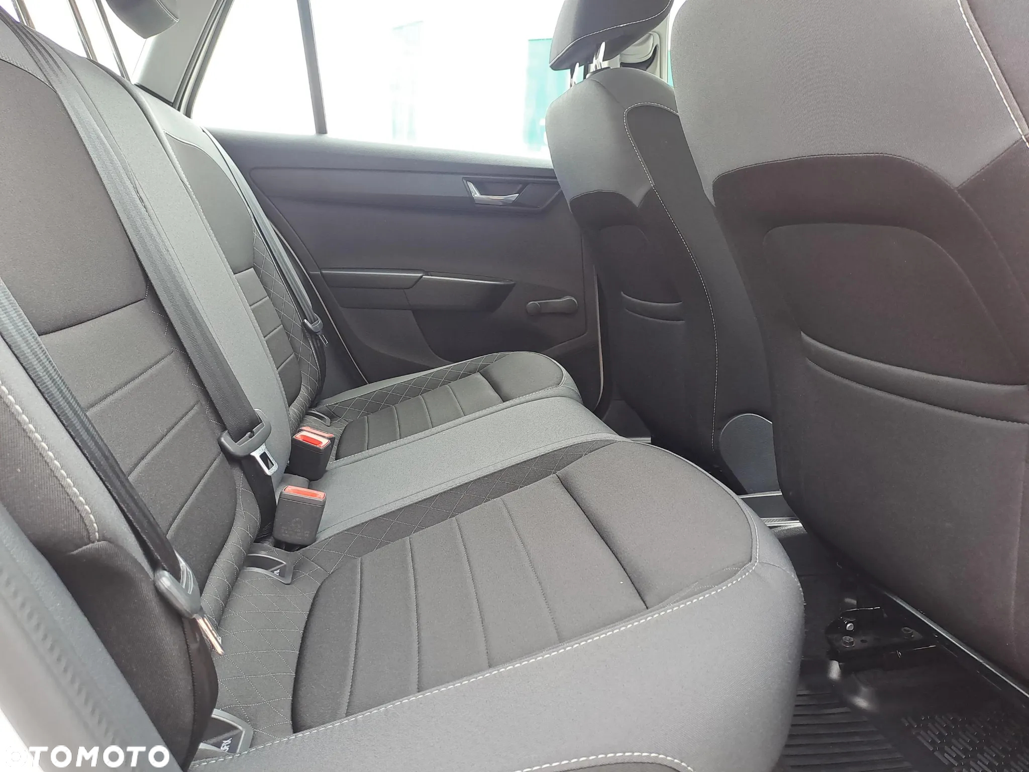 Skoda Fabia 1.0 TSI Ambition - 11