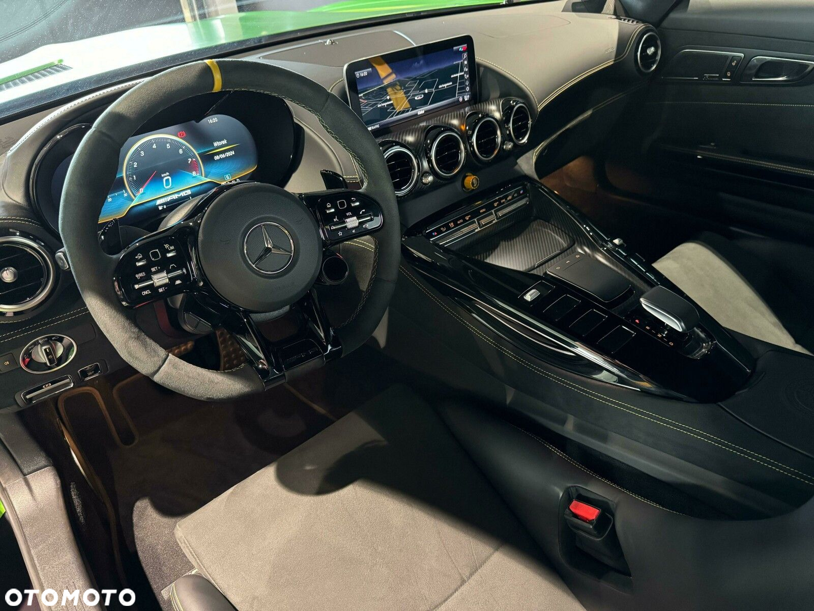 Mercedes-Benz AMG GT - 16