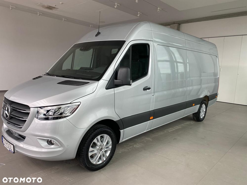 Mercedes-Benz Sprinter - 2