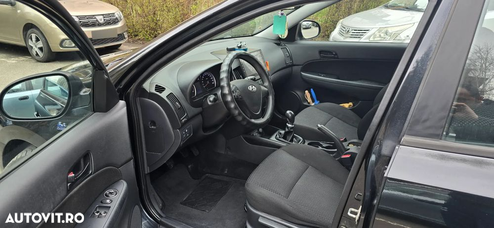 Hyundai i30 1.6 CRDI blue Classic - 2