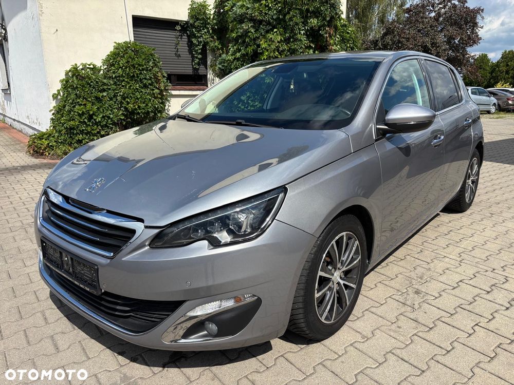 Peugeot 308 - 1