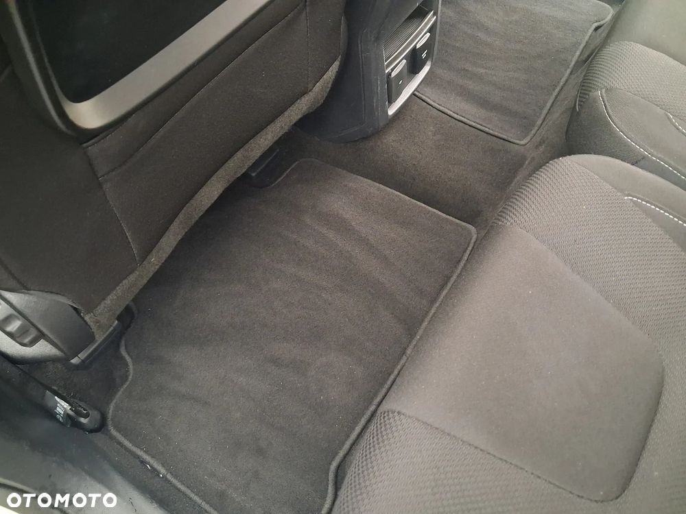 Ford S-Max 2.0 EcoBlue Titanium - 33