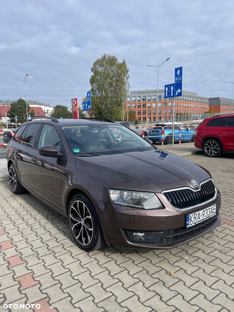 Skoda Octavia ver-2-0-tdi-elegance-dsg - 1