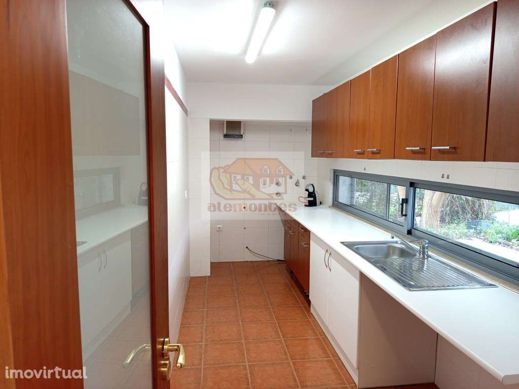 Moradia recuperada a 15 minutos da Barragem Vale de Gaio - Grande imagem: 4/13