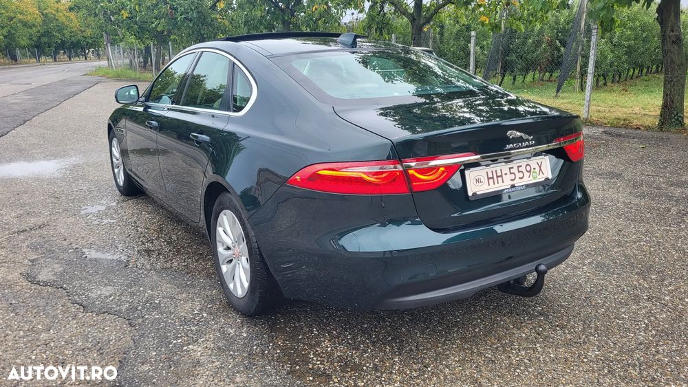 Jaguar XF - 5