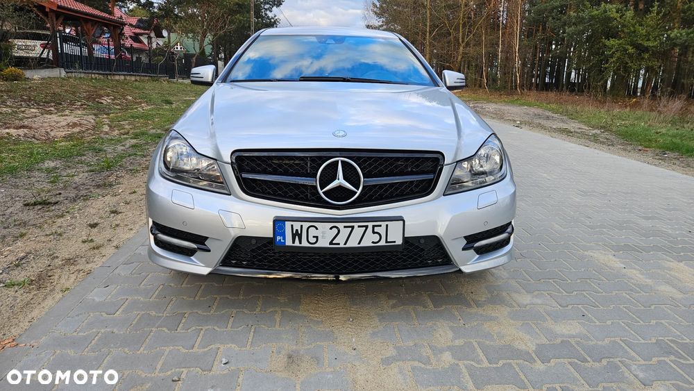 Mercedes-Benz Klasa C 180 CGI BlueEff - 14