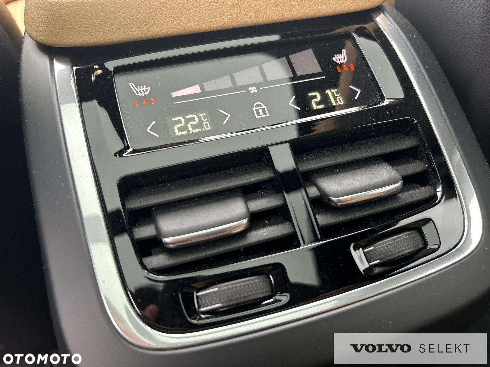 Volvo XC 90 - 22