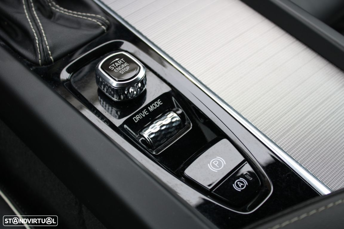 Volvo XC 60 2.0 D4 R-Design Geartronic - 37