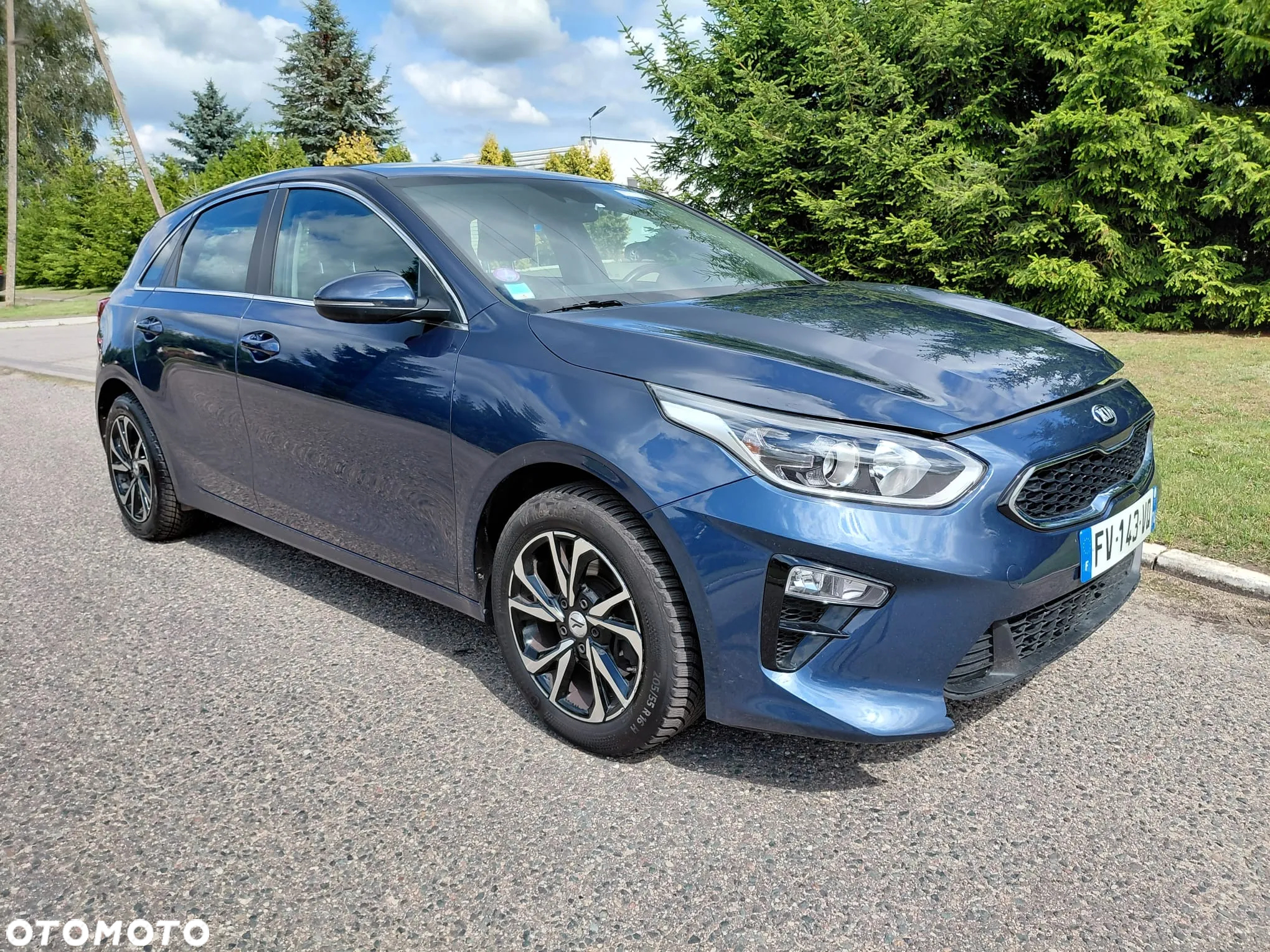 Kia Ceed - 12