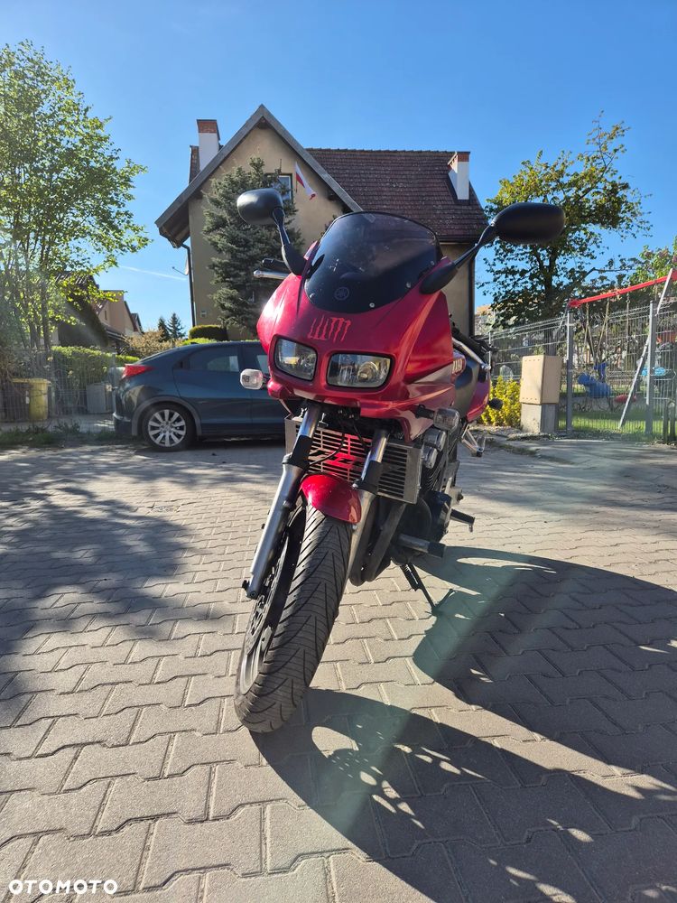Yamaha FZS - 2