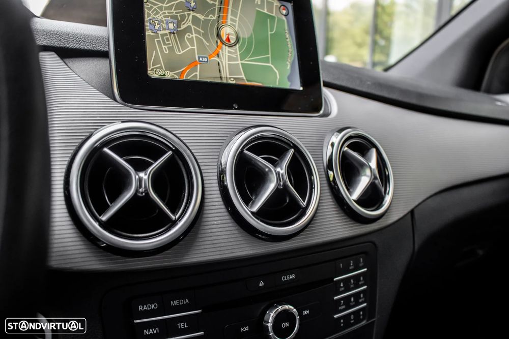 Mercedes-Benz B 250 e Electric Drive - 25