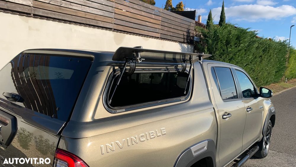 Toyota Hilux 2.8D 204CP 4x4 Double Cab AT Invincible Color Edition - 16
