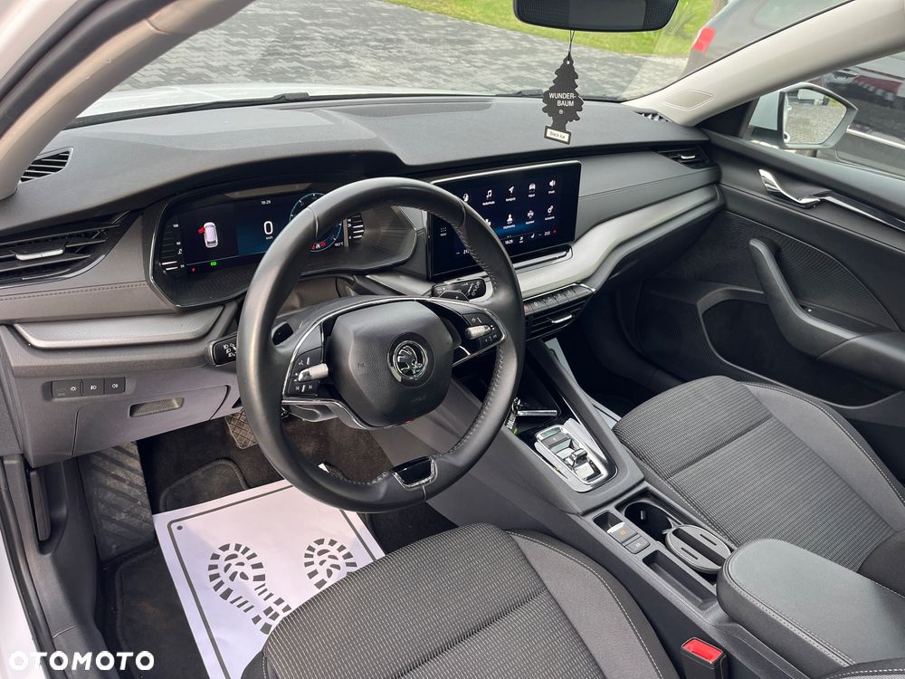 Skoda Octavia Combi 2.0 TDI DSG Exclusive Plus - 20