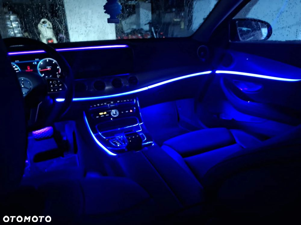 Mercedes-Benz Klasa E 300 d 9G-TRONIC - 11