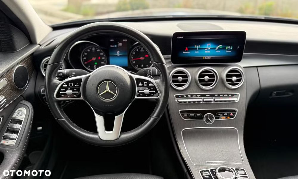 Mercedes-Benz Klasa C 300 9G-TRONIC Edition - 9