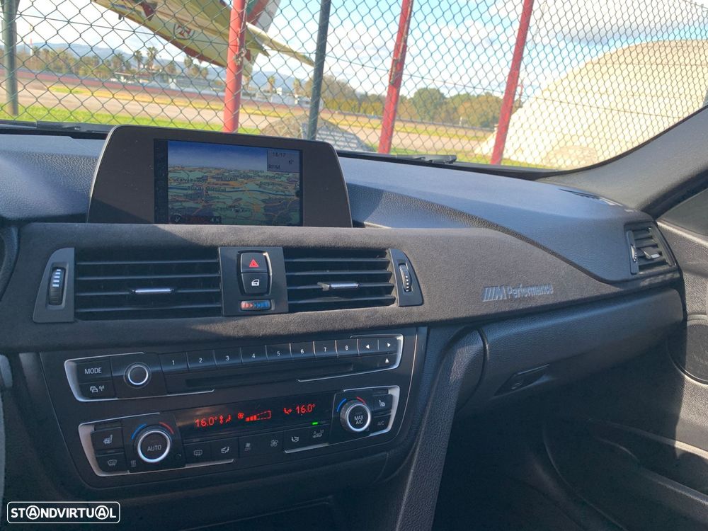 BMW 320 d Pack M - 28