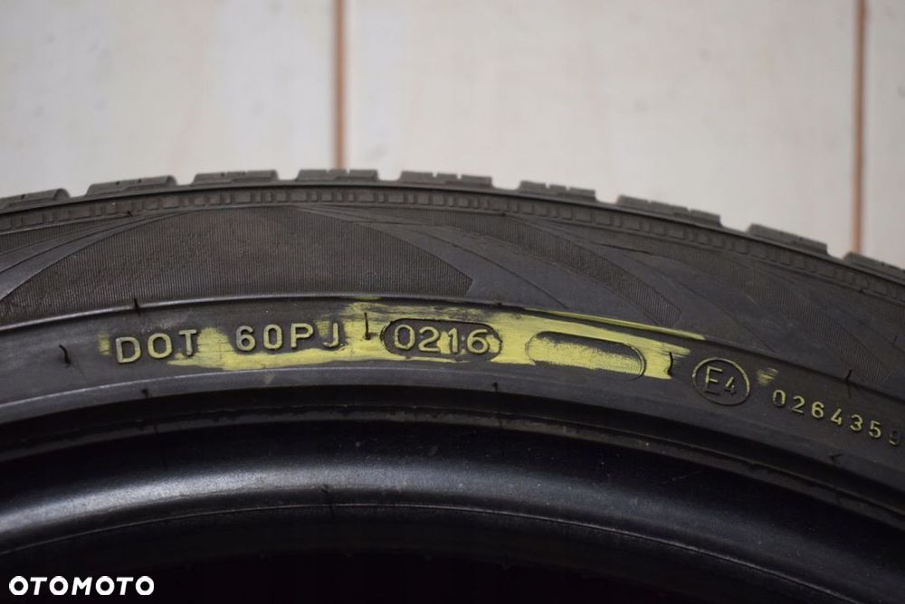 R19 235/45 99V Nokian WR A3 - 5