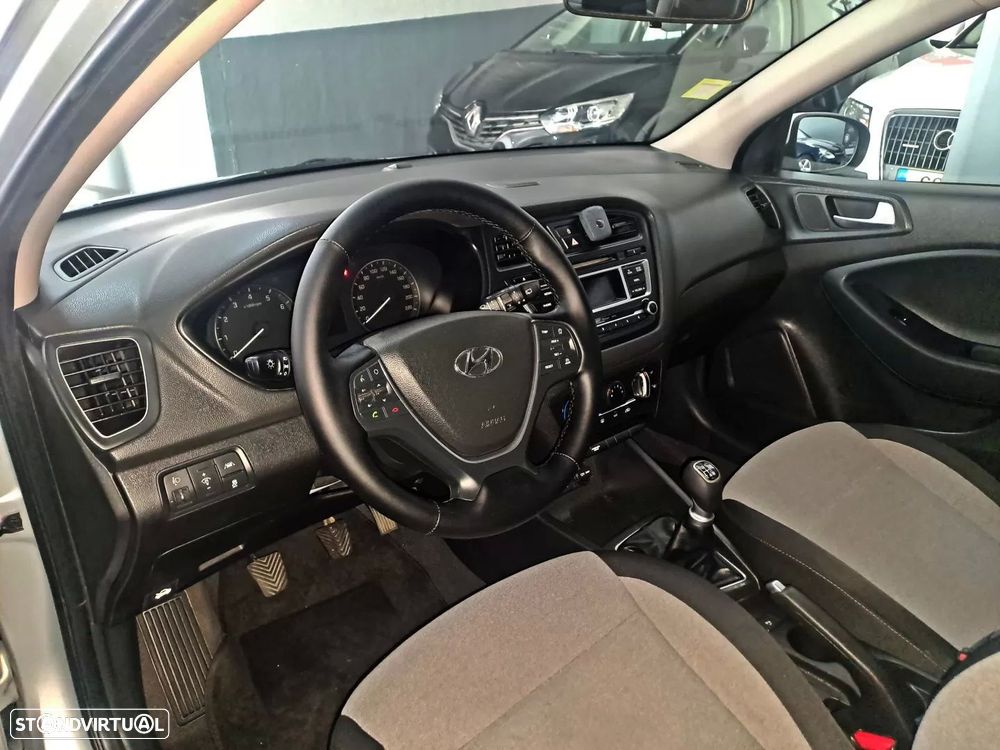 Hyundai i20 1.2 Comfort - 9