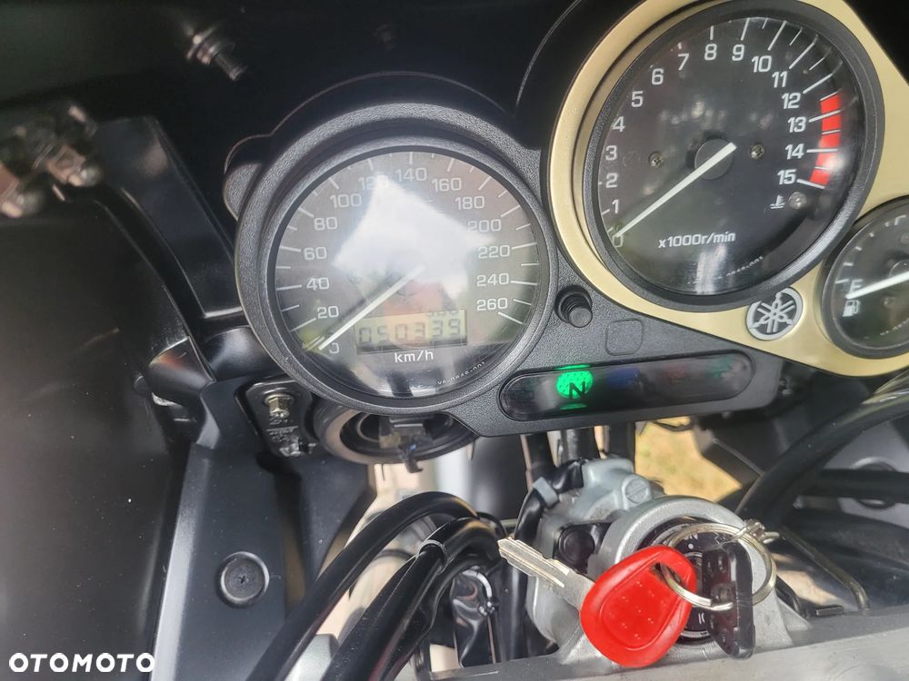 Yamaha FZS - 26