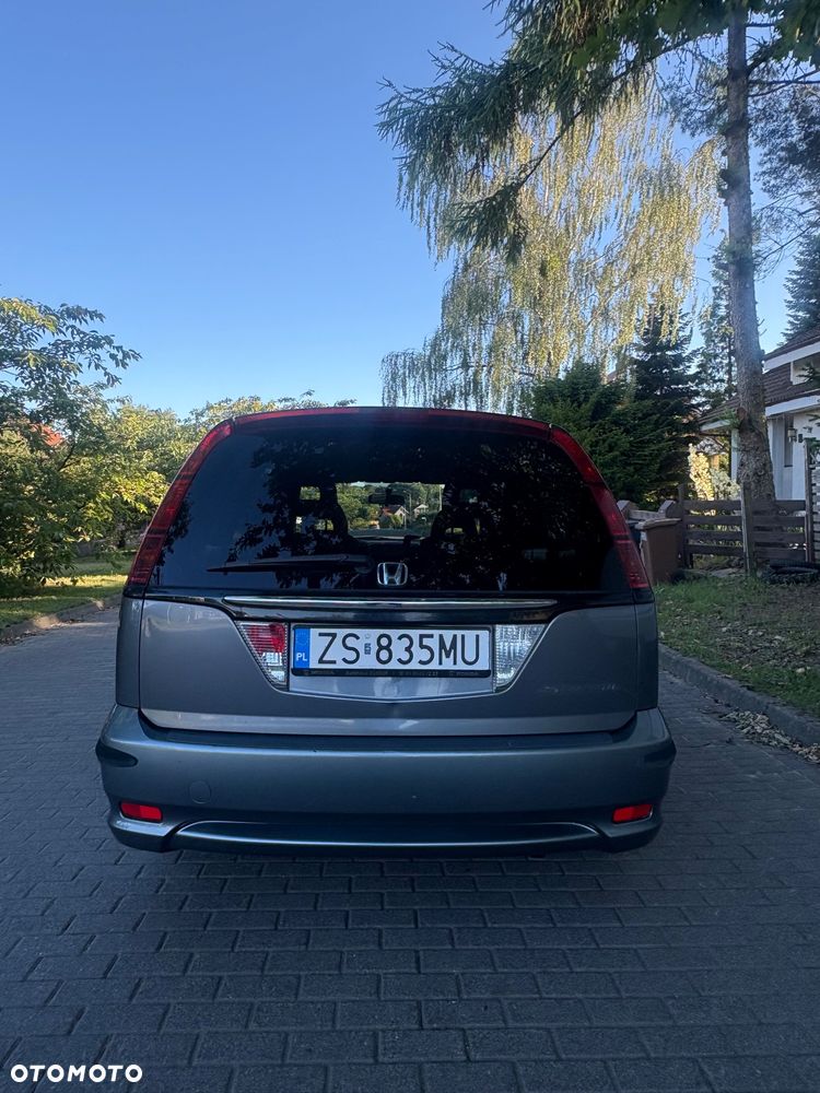 Honda Stream 2.0i ES - 10