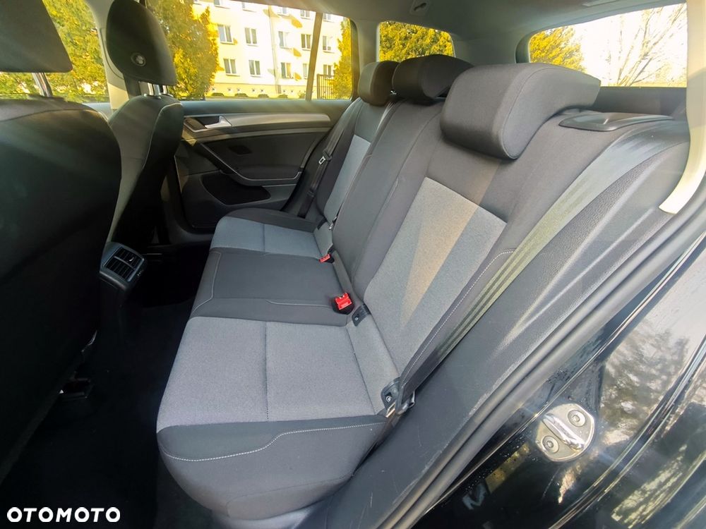 Volkswagen Golf 1.6 TDI BlueMotion Technology Comfortline - 29