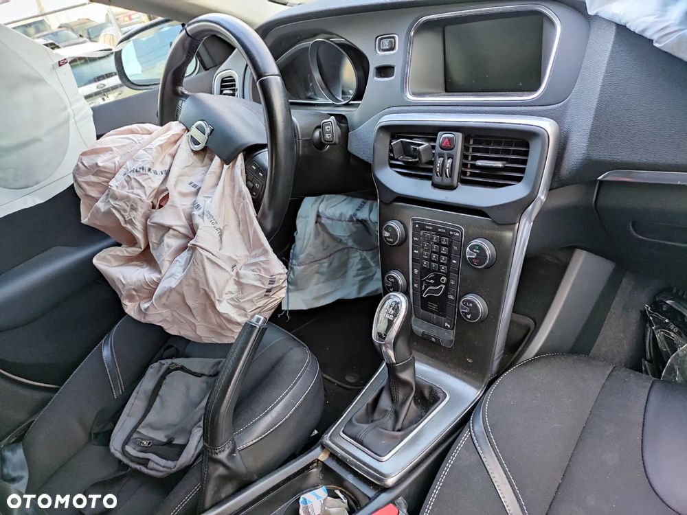 Volvo V40 D3 Kinetic - 11