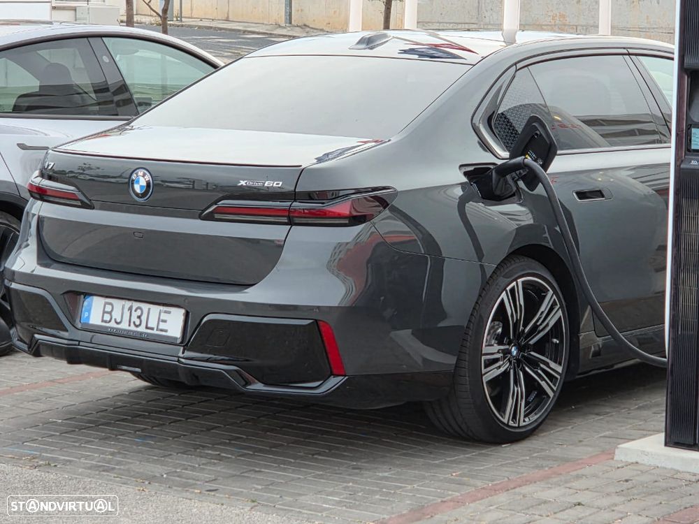 BMW i7 xDrive60 Pack Desportivo M Pro - 20