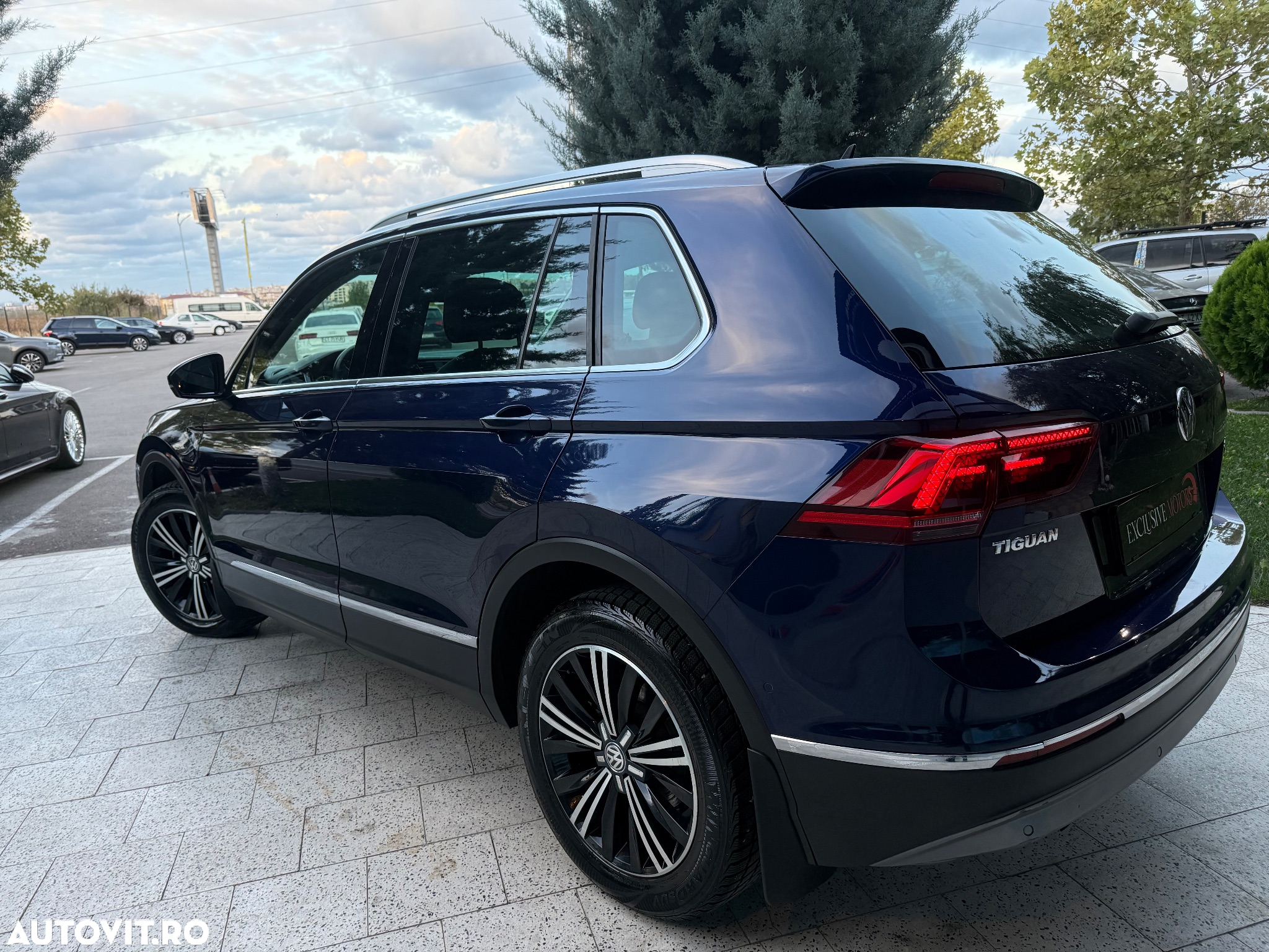 Volkswagen Tiguan 2.0 TDI 4Mot DSG Highline - 4