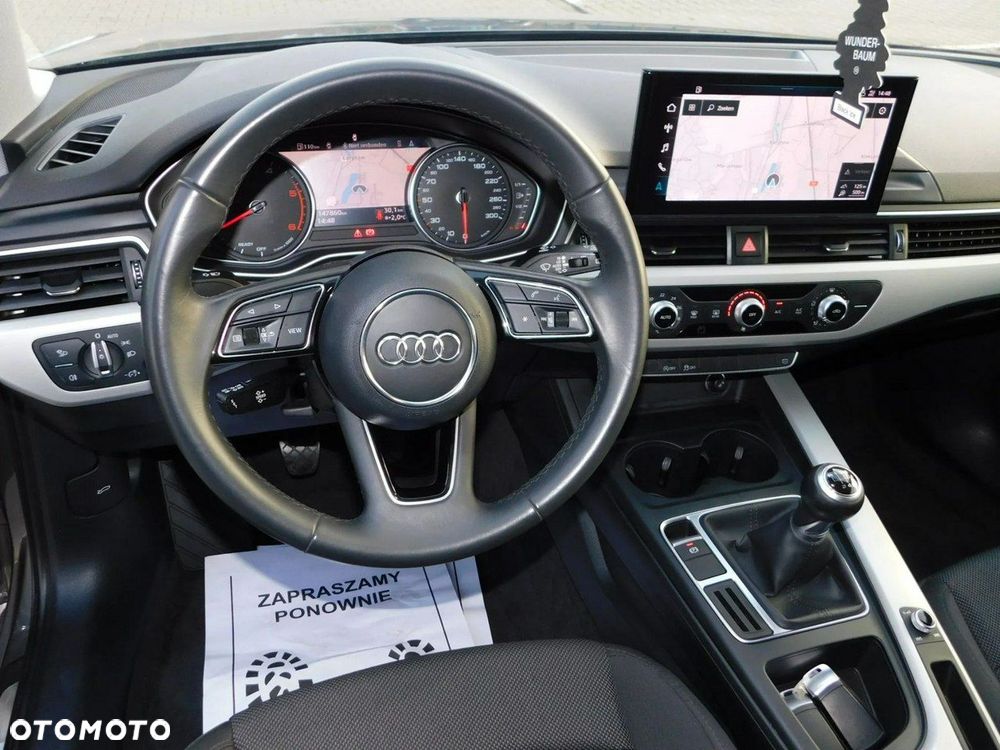 Audi A4 Avant 2.0 TDI Design - 16