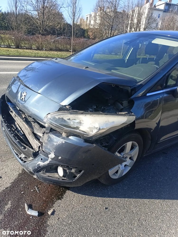 Peugeot 5008 - 4
