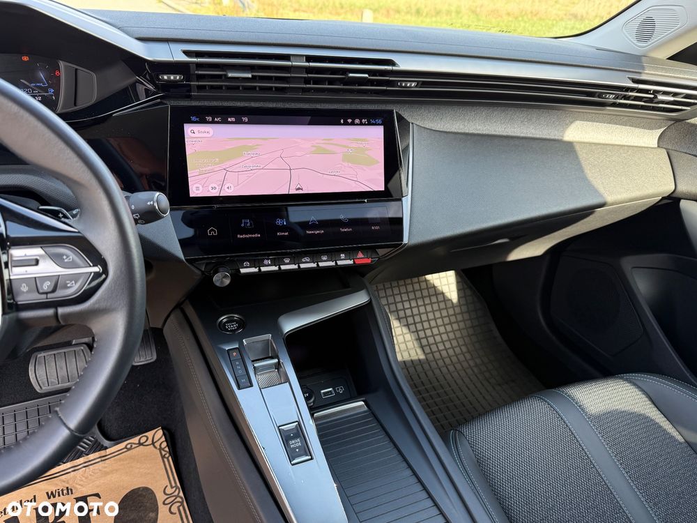 Peugeot 308 1.5 BlueHDi Active Pack Business S&S EAT8 - 32