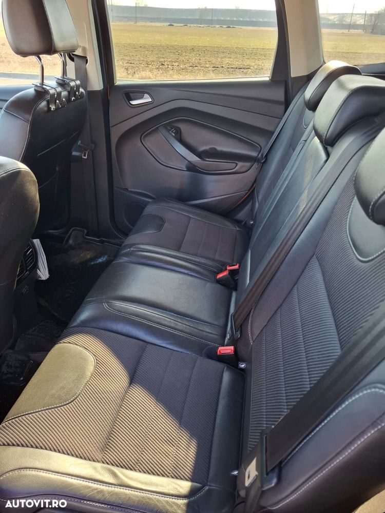 Ford Kuga - 3