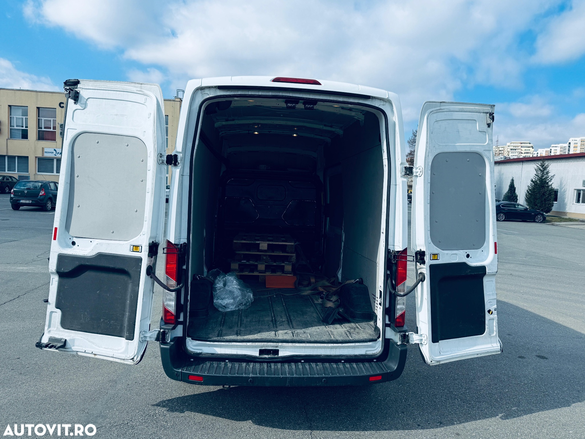 Ford Transit - 8