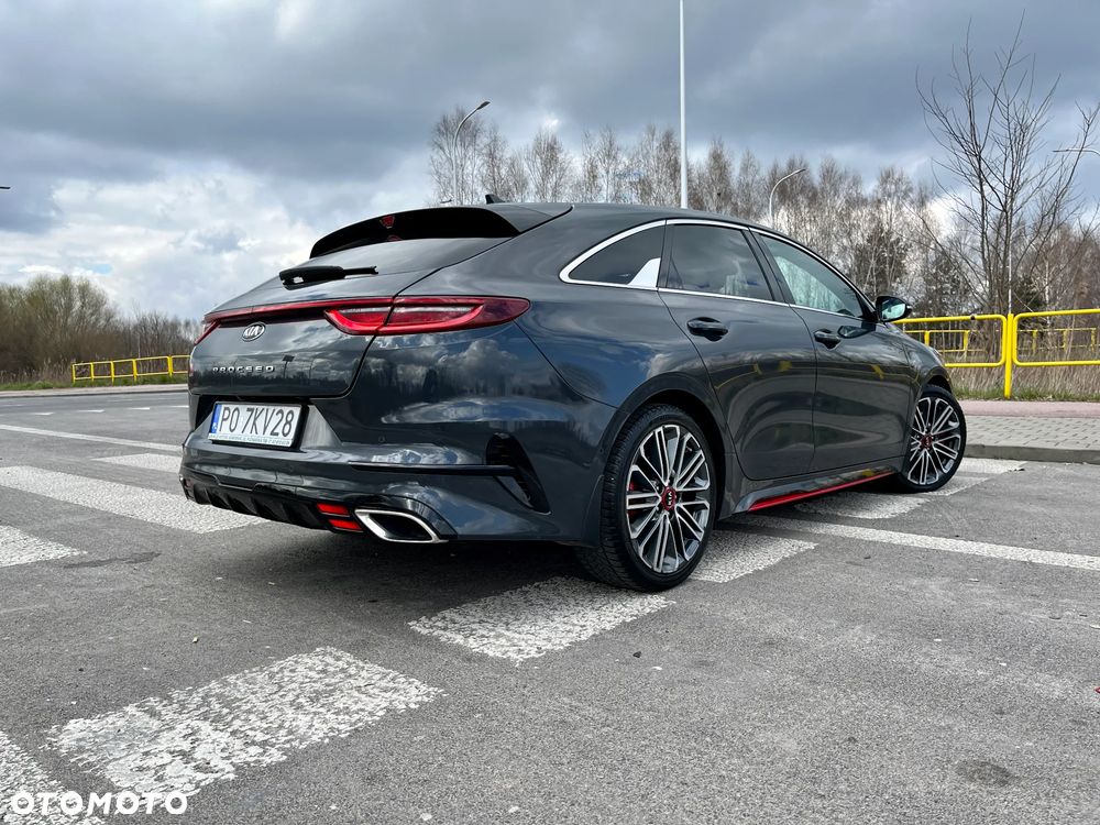 Kia ProCeed - 8