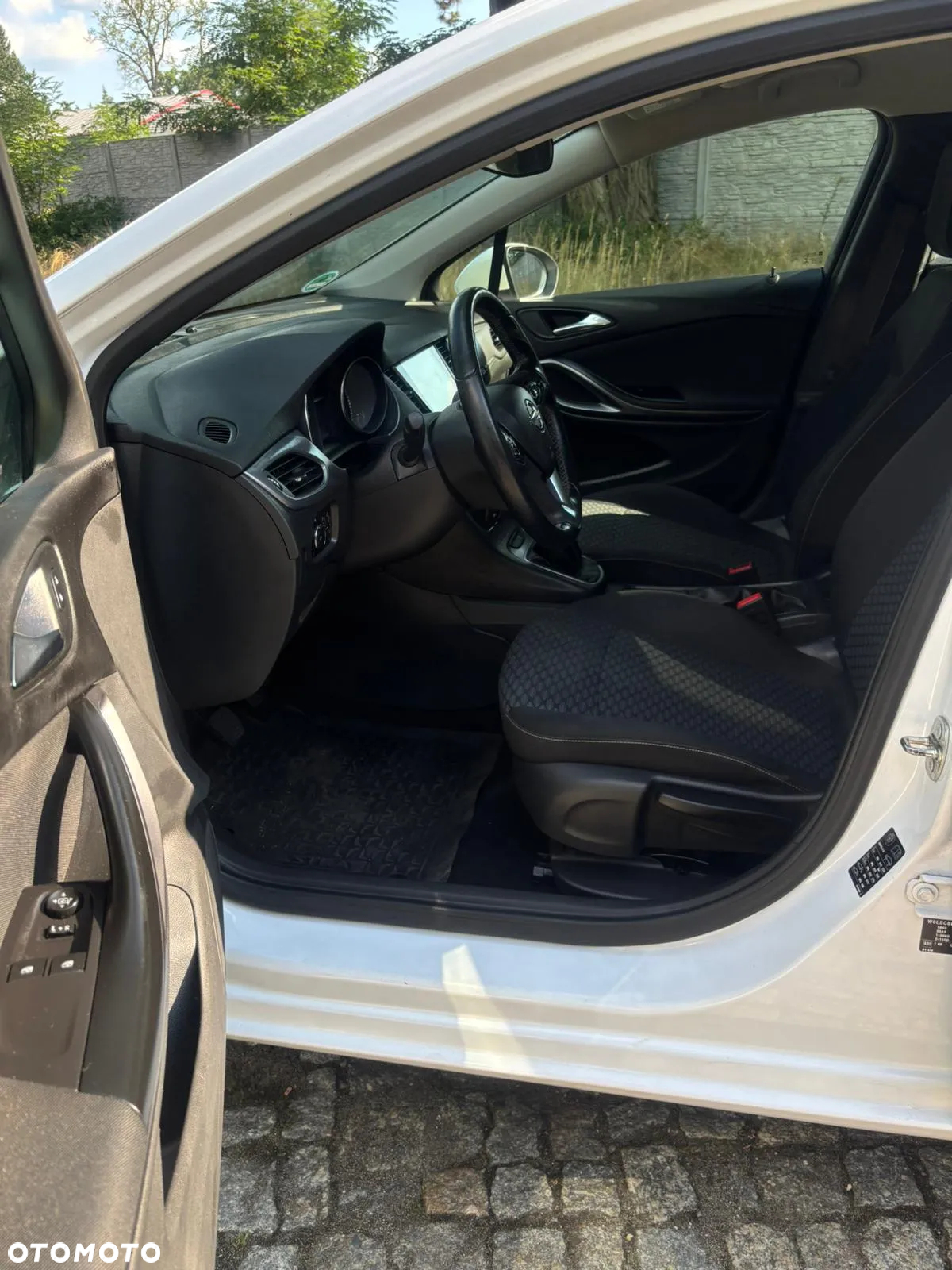 Opel Astra 1.6 CDTI Active - 11