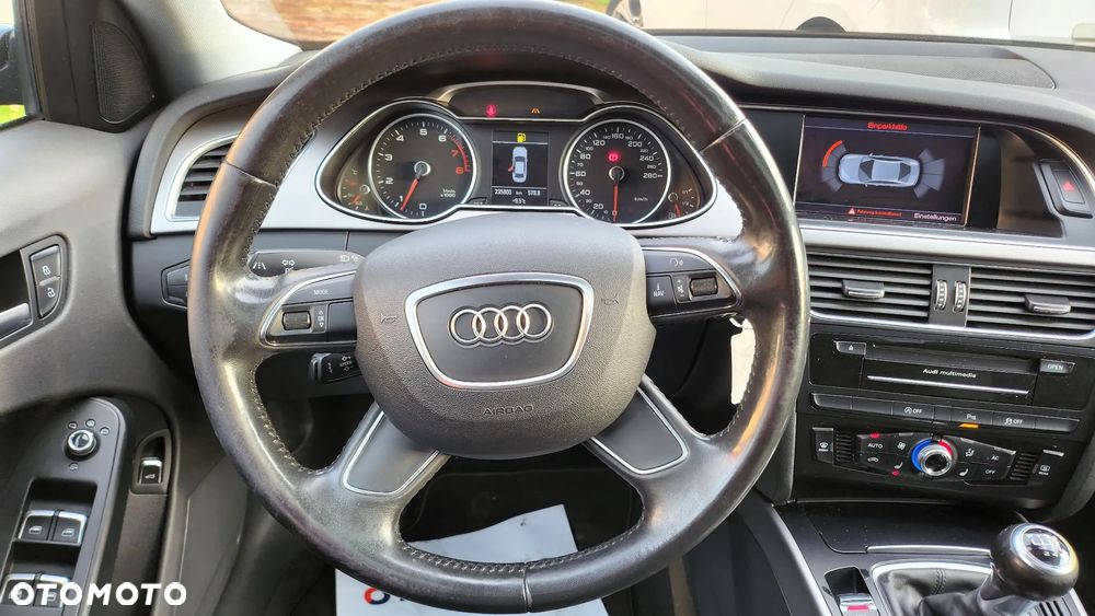 Audi A4 Limousine - 11