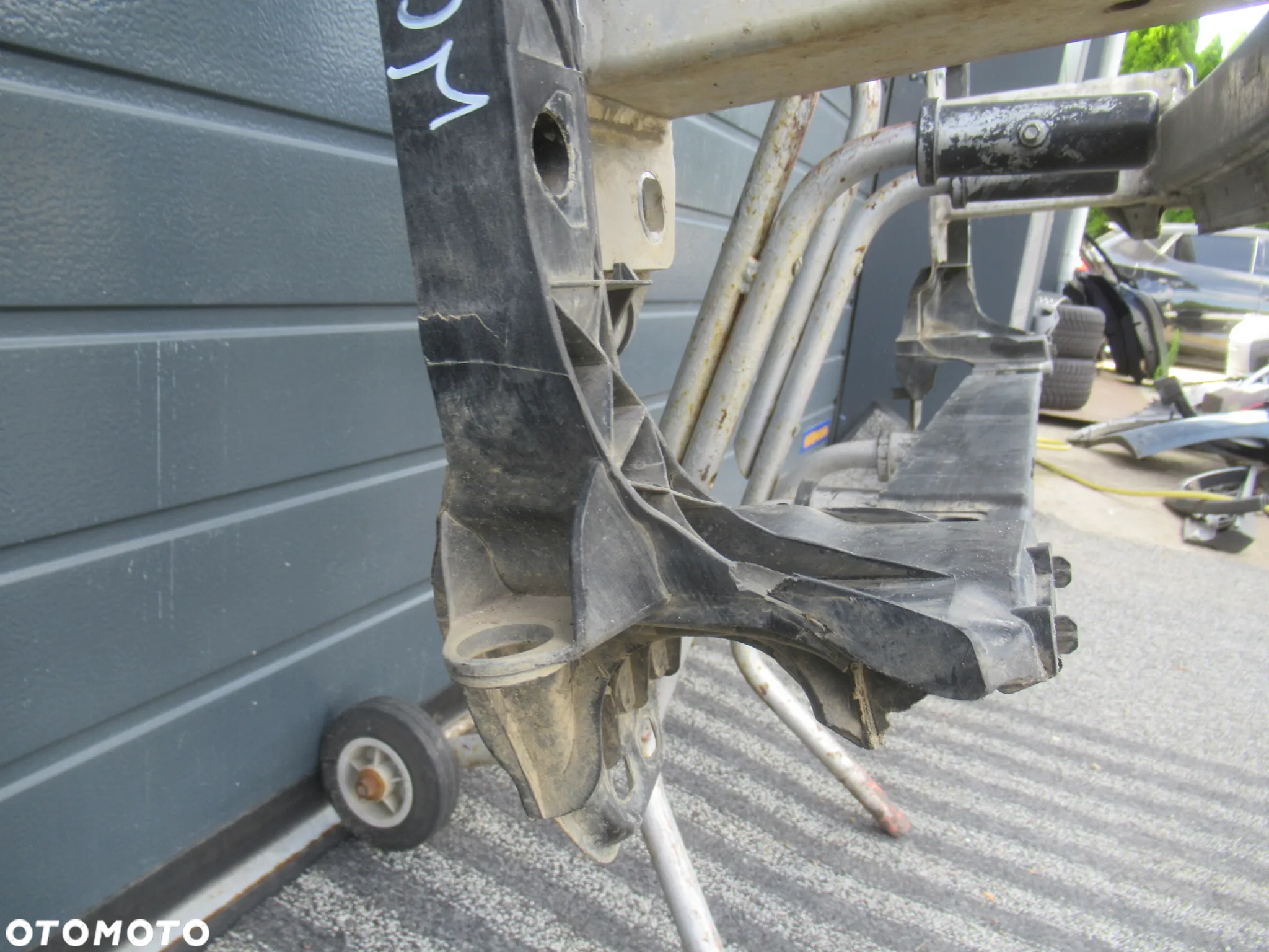 BELKA PAS WZMOCNIENIE CZOŁOWE PRZEDNIE AUDI Q7 II LIFT 4M0 4M0805594 4M0807109C 2019 - 12