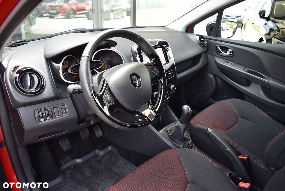 Renault Clio - 11