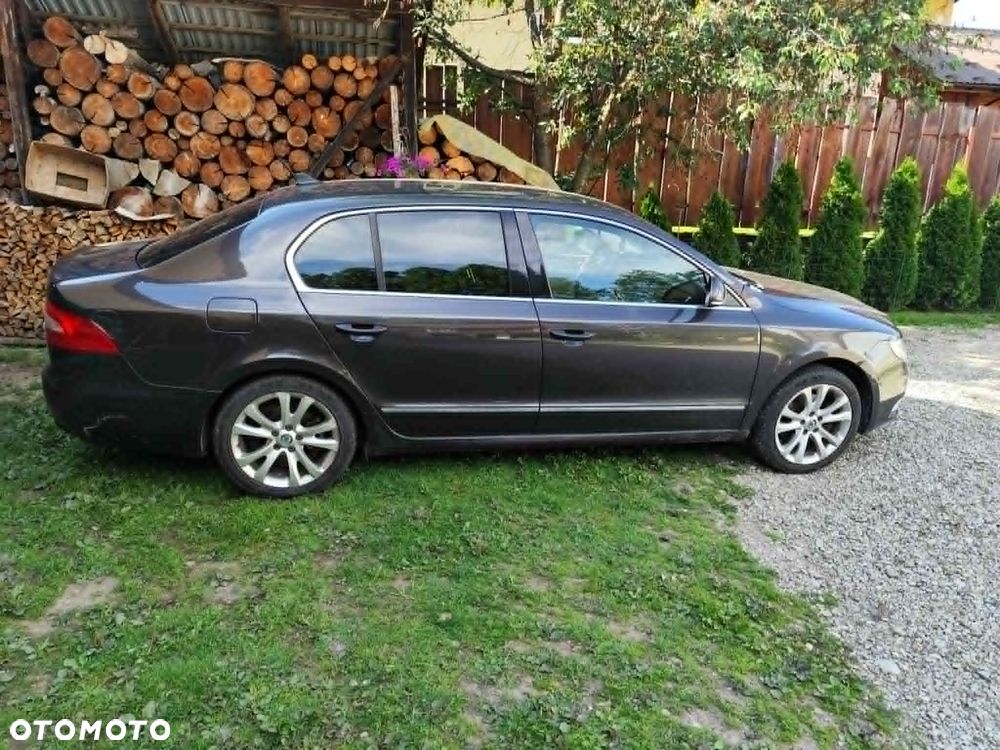 Skoda Superb 1.8 TSI Comfort DSG - 2