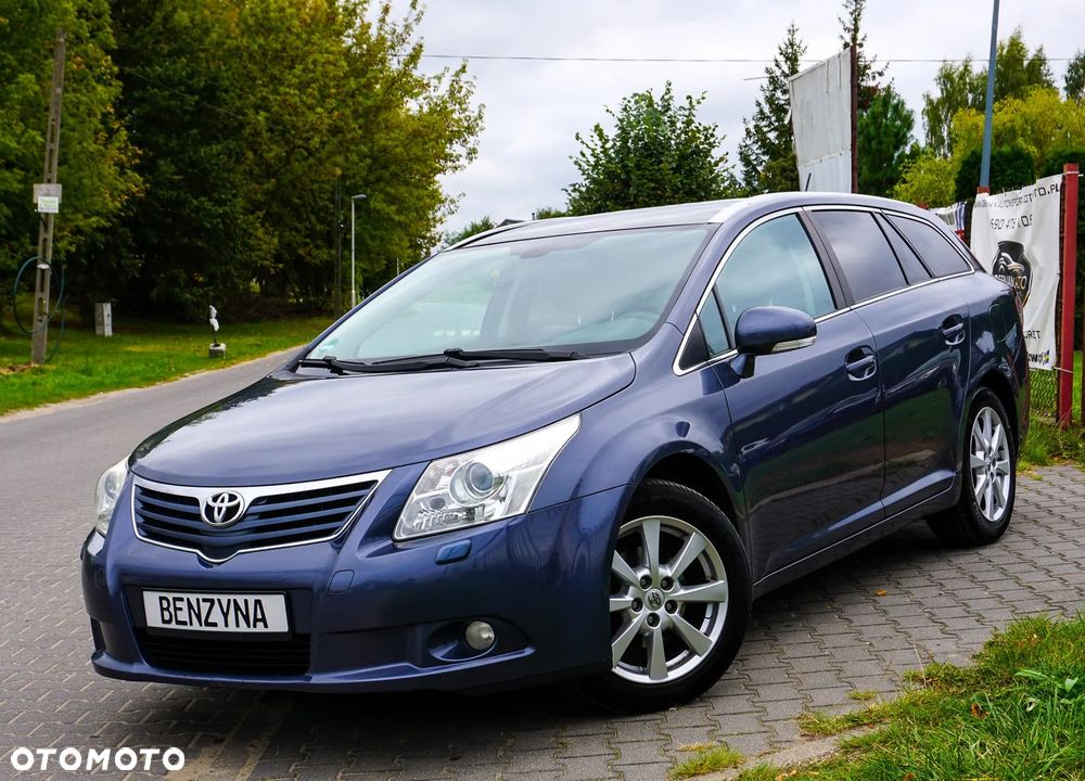 Toyota Avensis 2.0 Prestige NAVI - 2