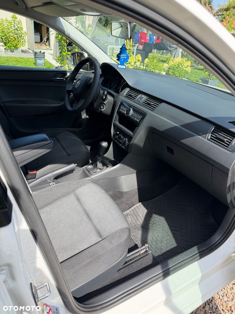 Skoda RAPID 1.2 TSI Active - 12