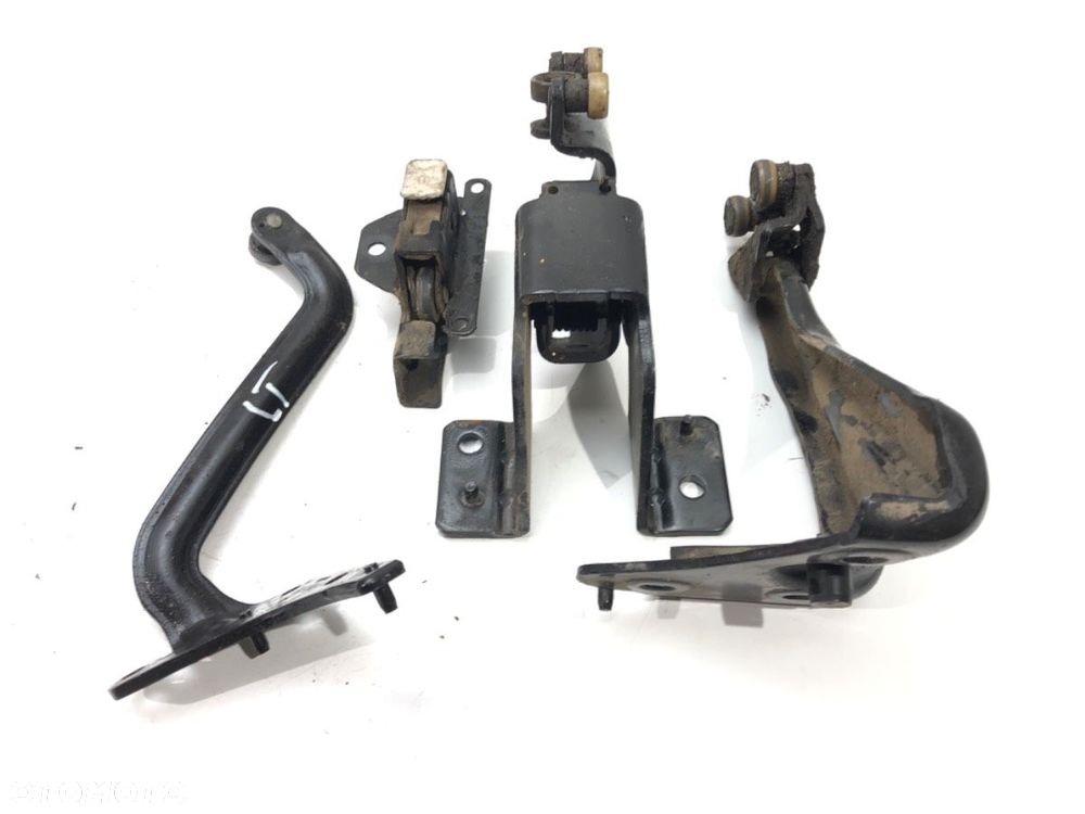 ZAWIASY DRZWI TYŁ LEWE PRZESUWNE  CITROEN JUMPY (VF7) 2007 - 2016 2.0 HDi 140 100 kW [136 KM] olej - 2