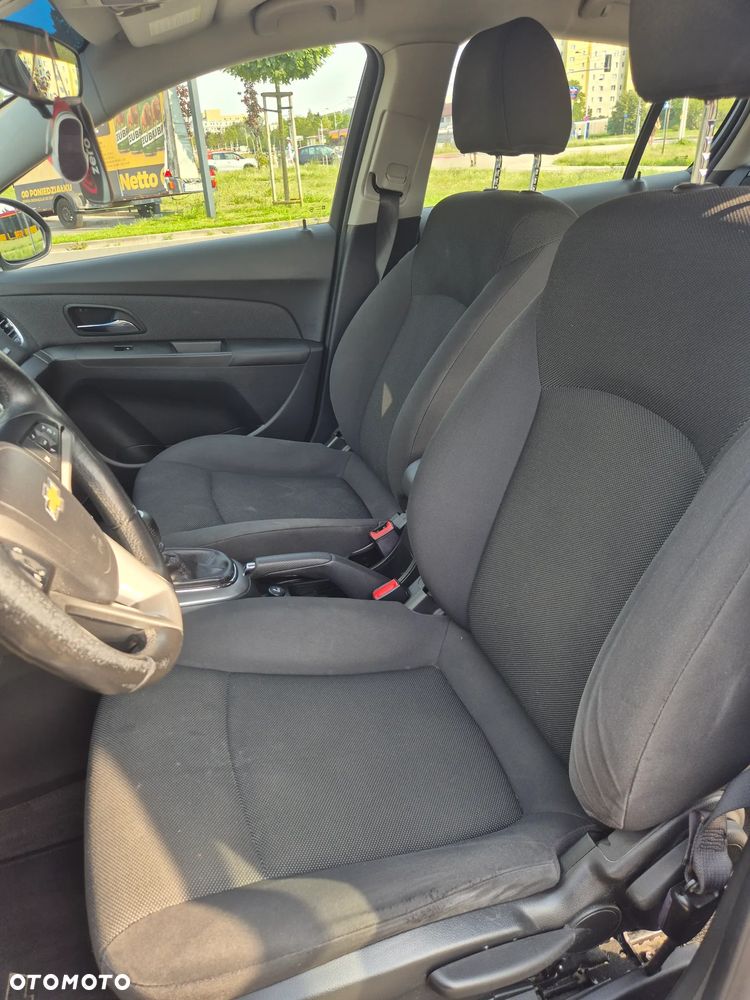 Chevrolet Cruze 1.8 LT - 8
