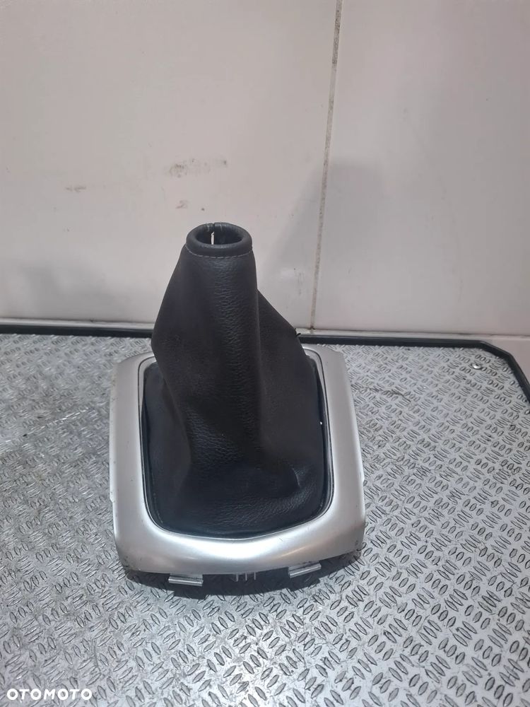 Ramka mieszek lewarka zmiany biegów Nissan Qashqai J11 lift 2017 rok nr 969354EA0A - 1
