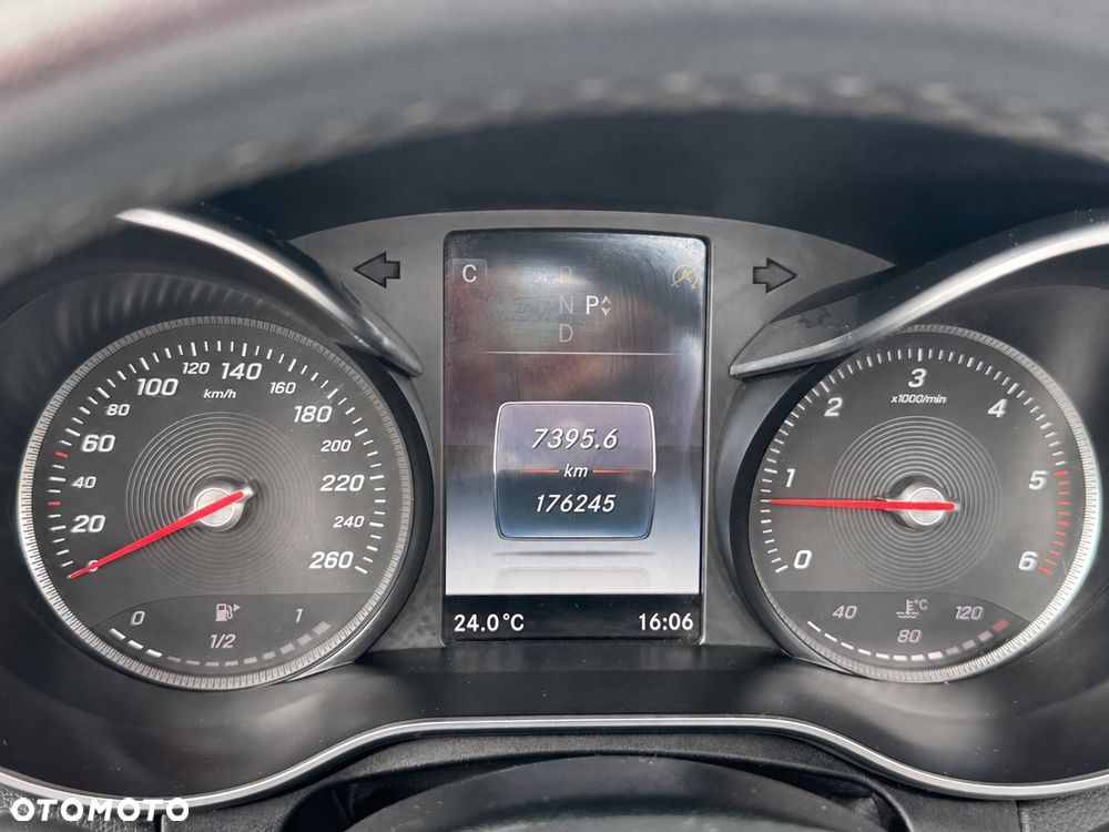 Mercedes-Benz Klasa C 220 d 4Matic 9G-TRONIC - 25
