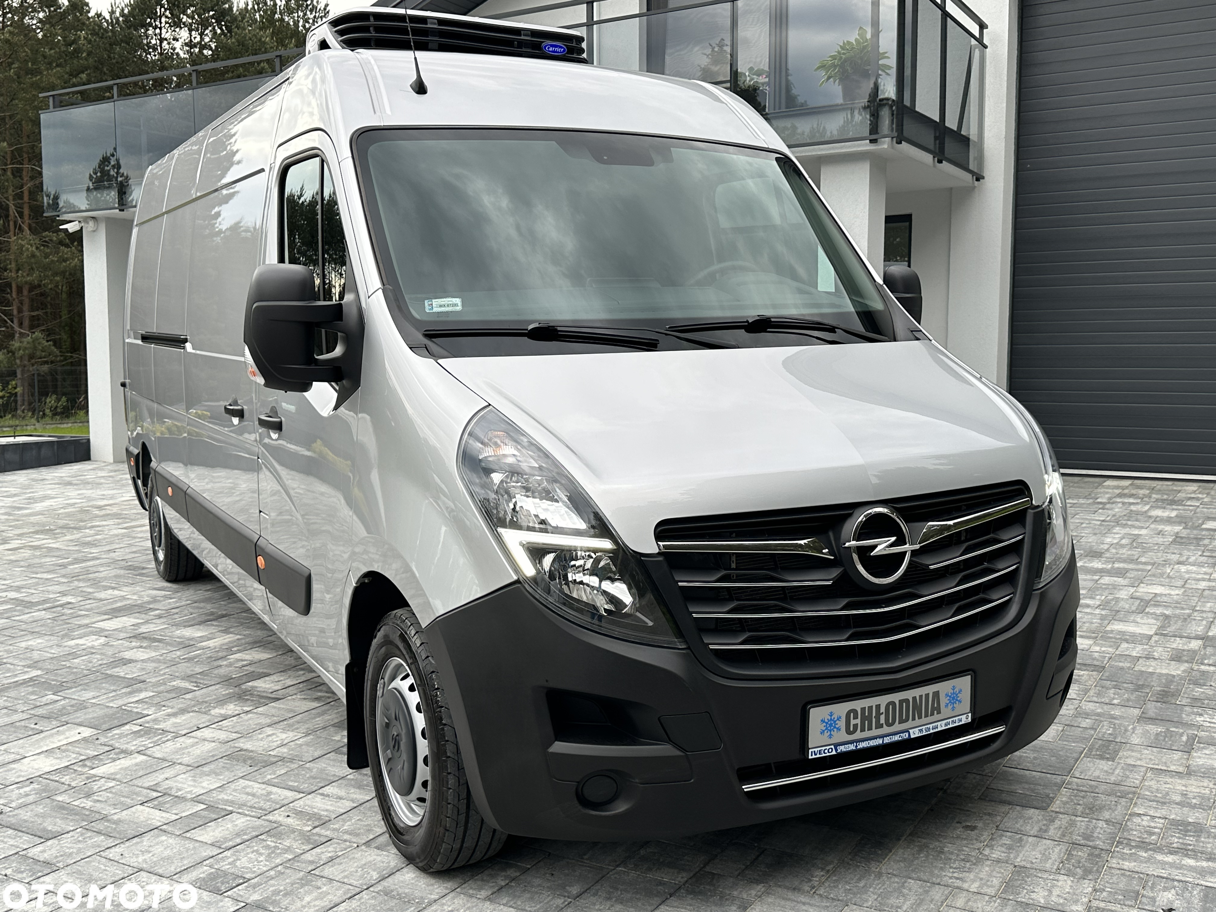 Renault Master L3H2 Chłodnia Carrier Xarios 350 / Zasilanie postojowe 230V / Bogata wersja wyposażenia / Lakier srebrny metalik / Salon PL / FV23% - 3