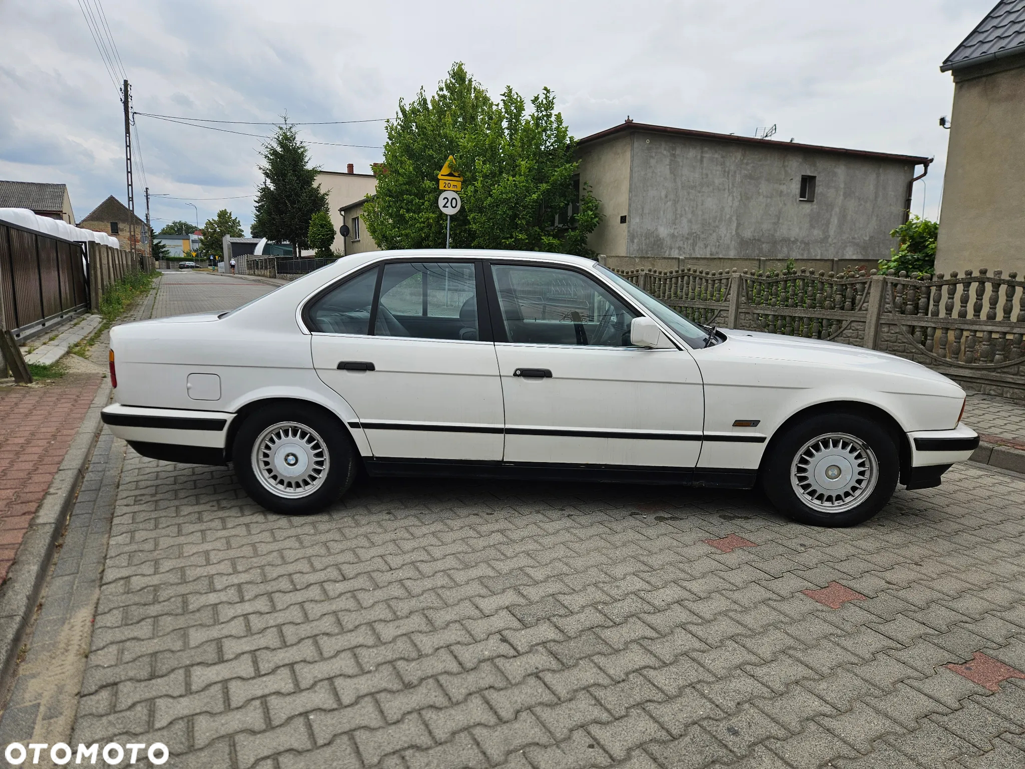 BMW Seria 5 520i - 8