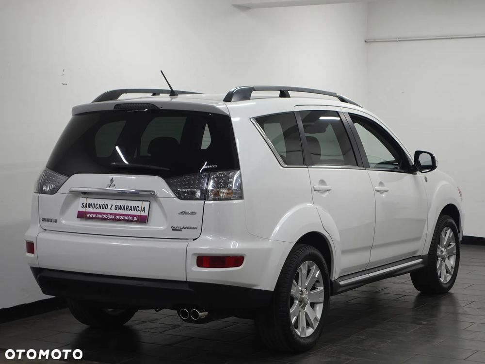 Mitsubishi Outlander - 7